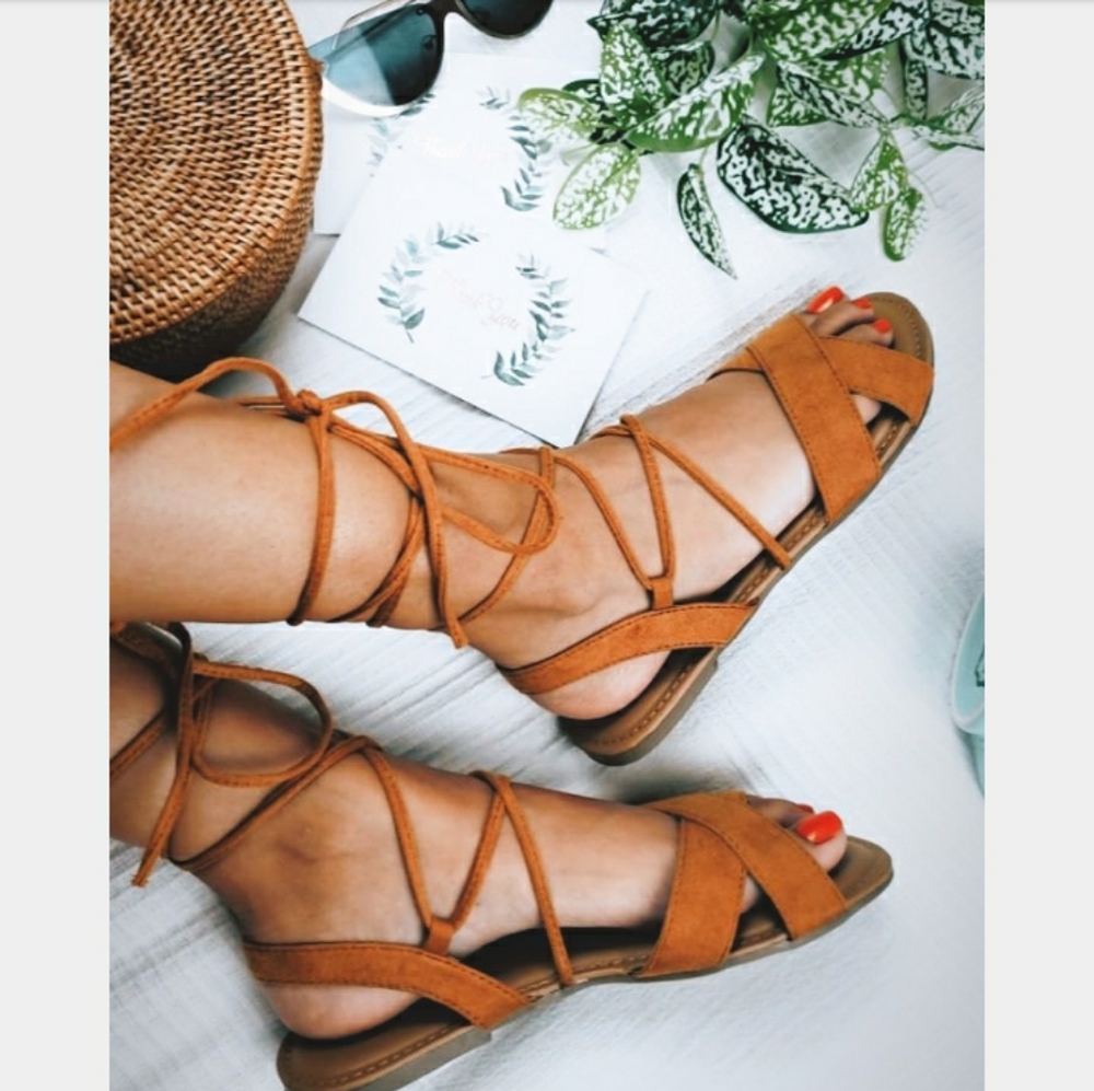 The Thiva// camel lace up sandal - Picture 4 of 7